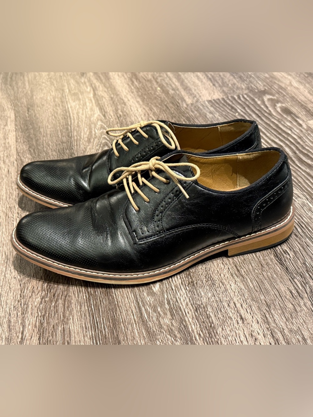 Steve Madden Black Leather Oxford Shoes with Tan Laces
